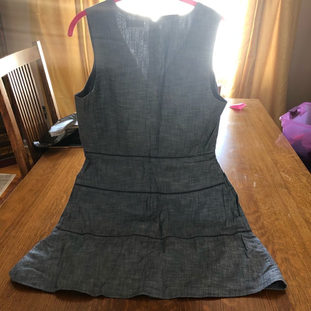 GAP v-neck Chambray Fit & Flair Dress - Picture 10 of 16